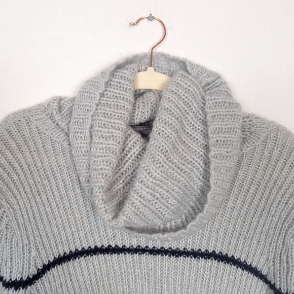 Wooden Ships Grey Stripe Wool Blend Turtleneck Sweater Size S/M - Picture 4 of 7